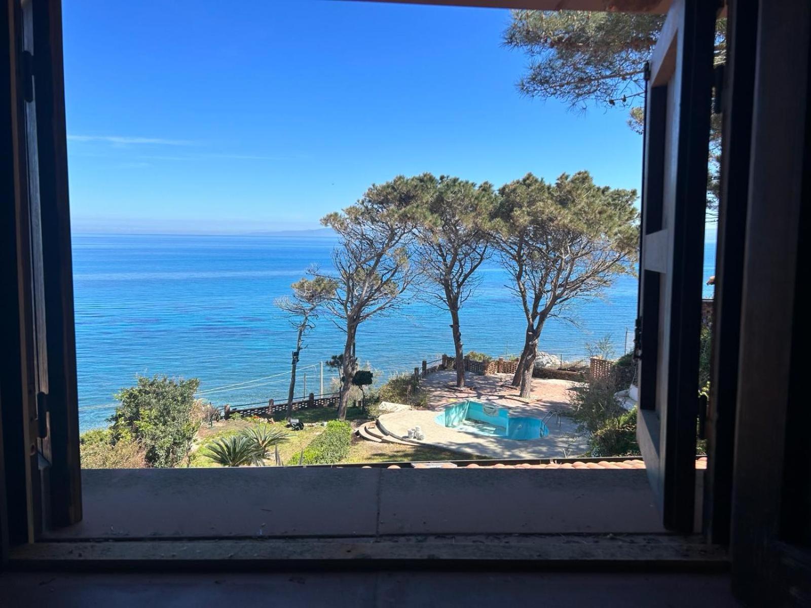 Villa Amalia Sul Mare Messina Exteriör bild