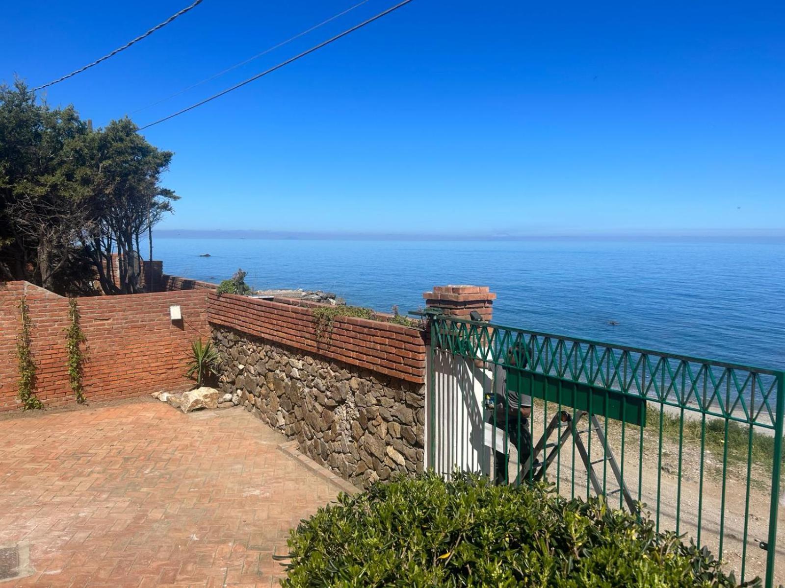 Villa Amalia Sul Mare Messina Exteriör bild